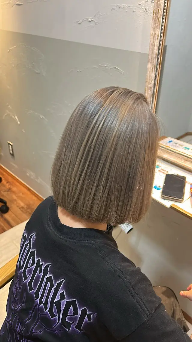 ミディアム ヘアカラー Suah カクイニチカ🪄🤍のヘアスタイル