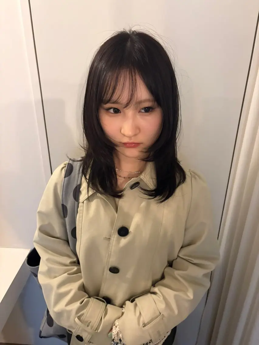 カラー ラベンダーカラー 山内 めいのヘアスタイル