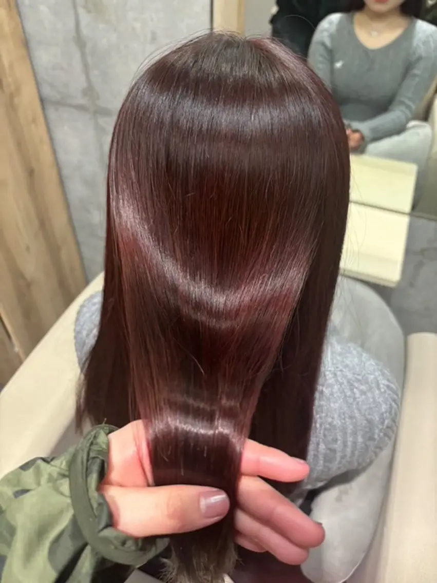 カラー レッドカラー no nameのヘアスタイル