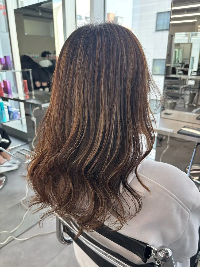 ロング 佐藤 莉子のヘアスタイル