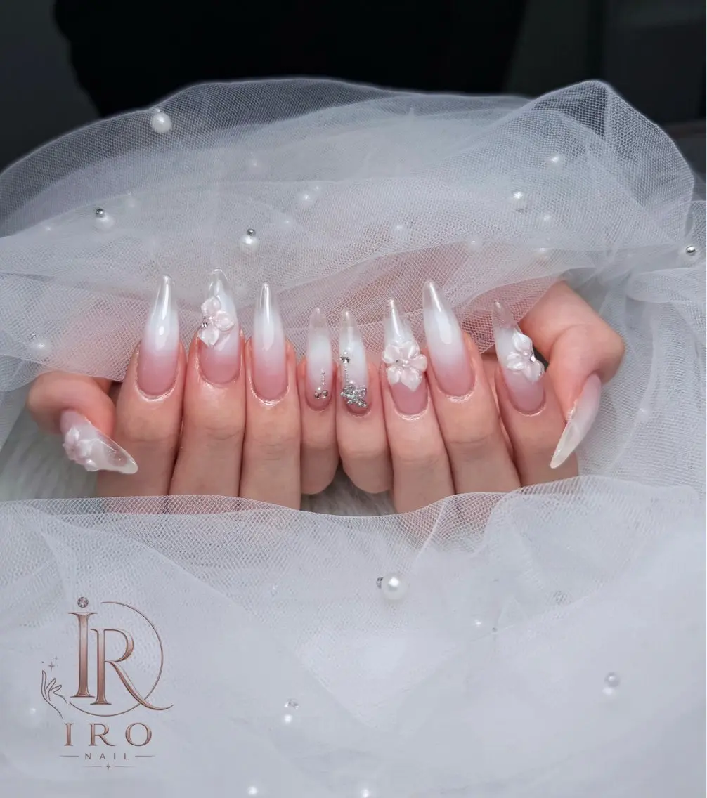 ネイル ハンドネイル IRO Nail Studioのネイルデザイン