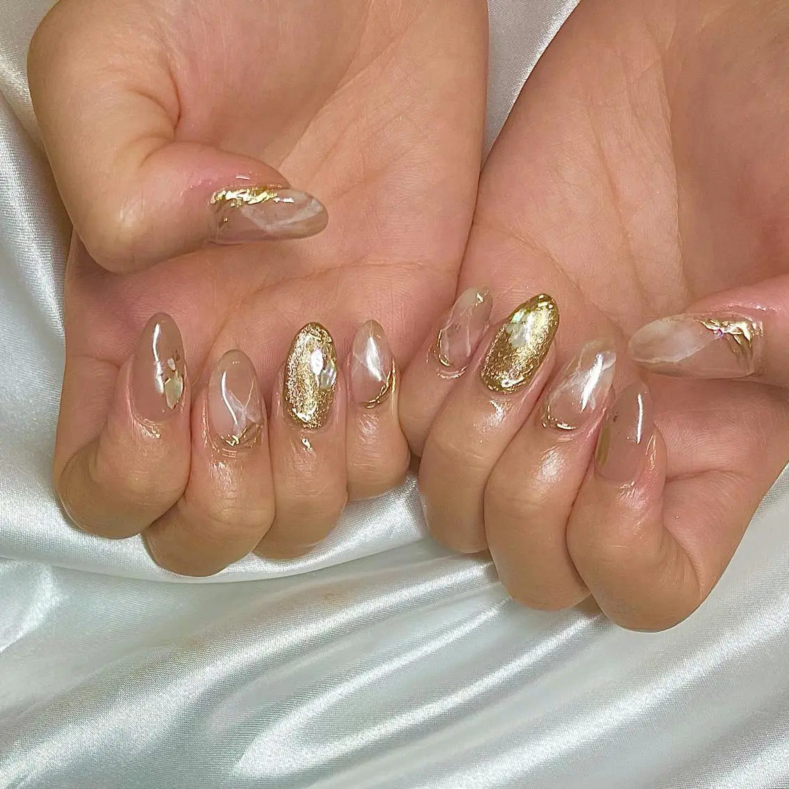 セミロング カラー パーマ ヘアアレンジ メンズ キッズ ネイル マツエク・マツパ グレージュ ミラーネイル el. by Aoのネイルデザイン