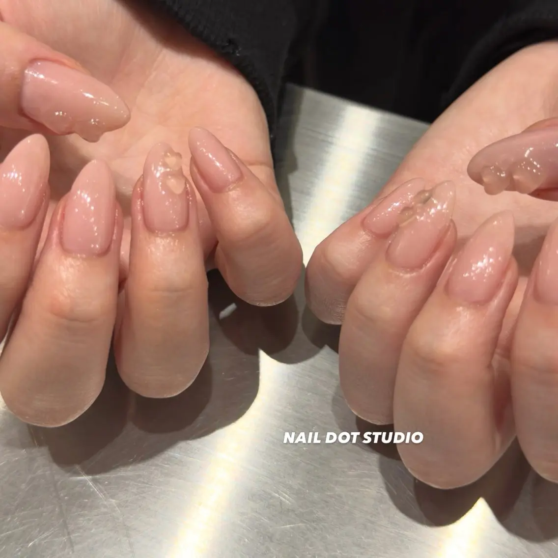 ネイル ハンドネイル NAILDOTSTU DIO SEINAのネイルデザイン