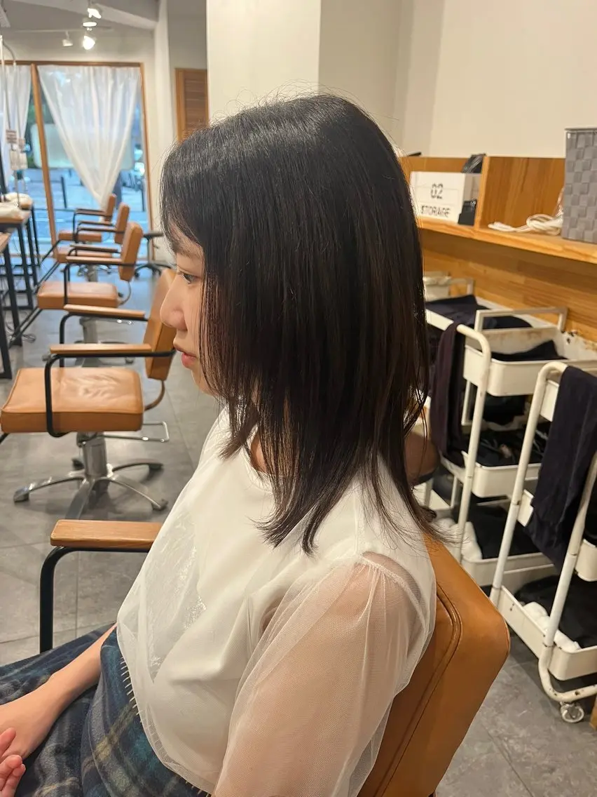 ミディアム 顔周りカット レイヤーカット カット SHIAN 橋本店 吉田 詩穂のヘアスタイル