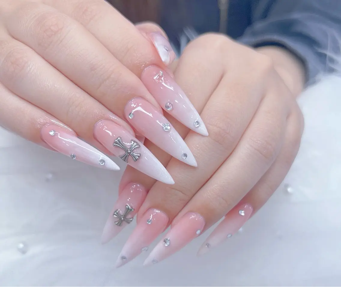 ネイル アートネイル オーロラネイル チークネイル 長さ出し フットネイル Miya _nailのネイルデザイン