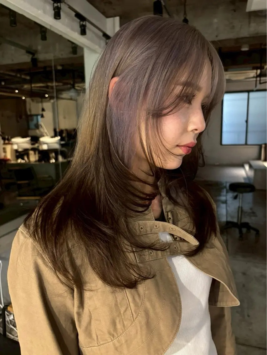 ミディアム カット ヘアカラー 🎀抜け感ナチュラル 🎵asuna🪽のヘアスタイル