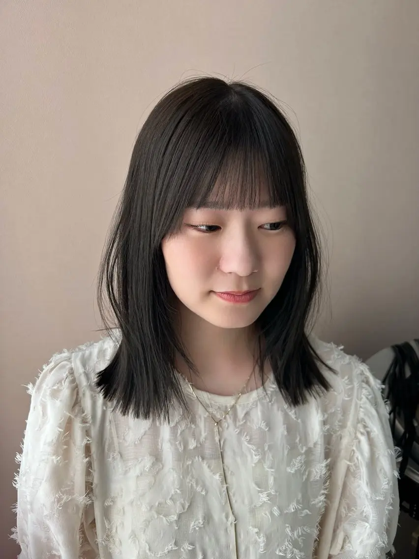 セミロング カラー ベージュカラー オリーブベージュ カット ヘアカラー トリートメント hubhair レイヤー/透明感のヘアスタイル
