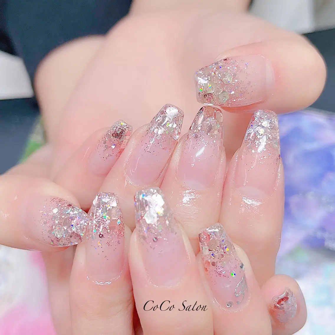 ネイル 長さ出し ジェルネイル ゴールド グラデーション ホログラムネイル ハンドネイル CoCoSalon ネイル/まつ毛予約のネイルデザイン