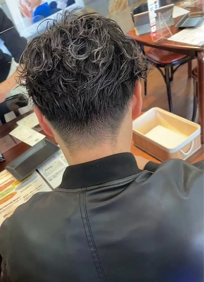 ショート カラー パーマ メンズ メンズブリーチ メンズメッシュ ブリーチ メッシュ 福見 美保のヘアスタイル