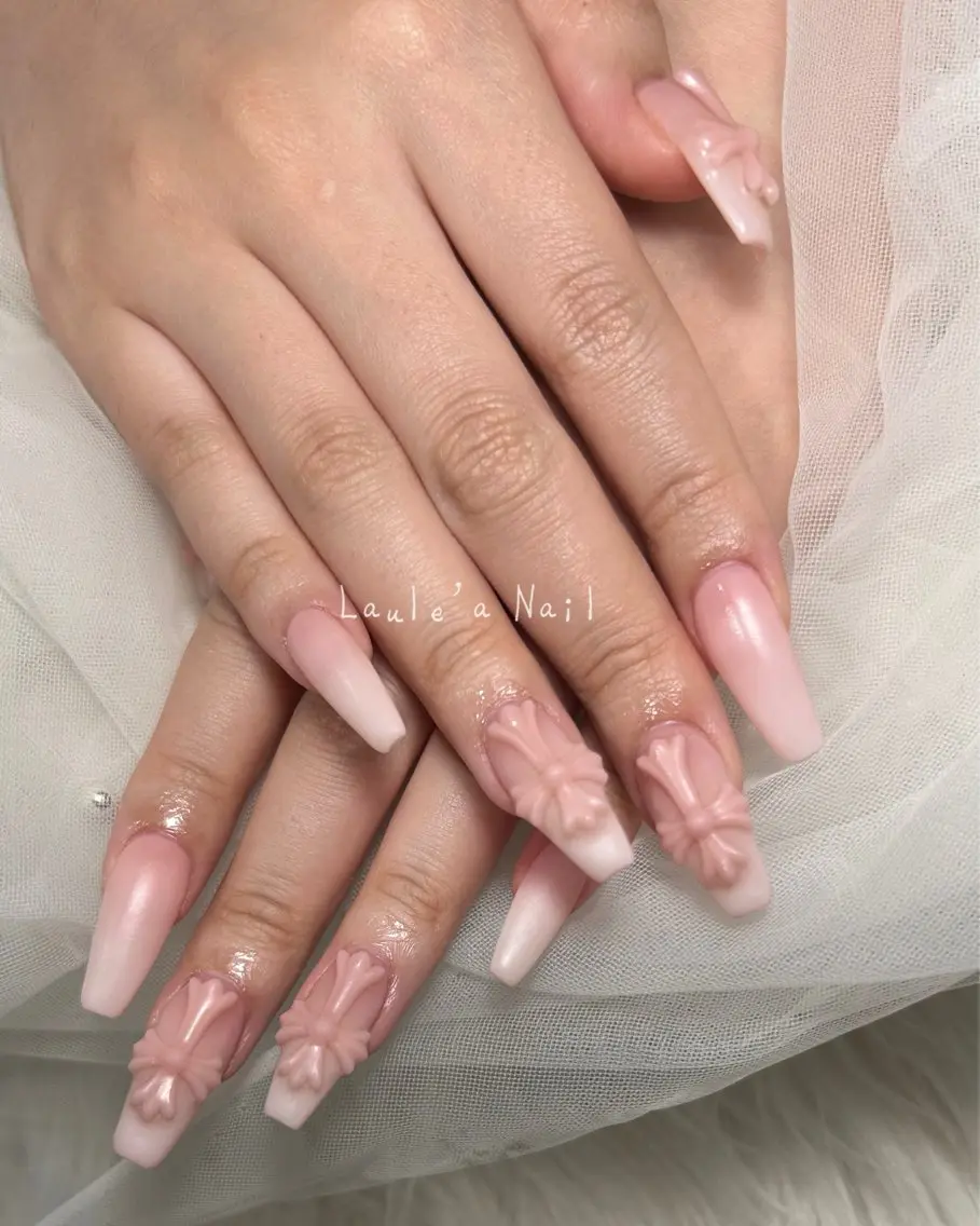 ネイル ハンドネイル 🌈 Laule'aのネイルデザイン