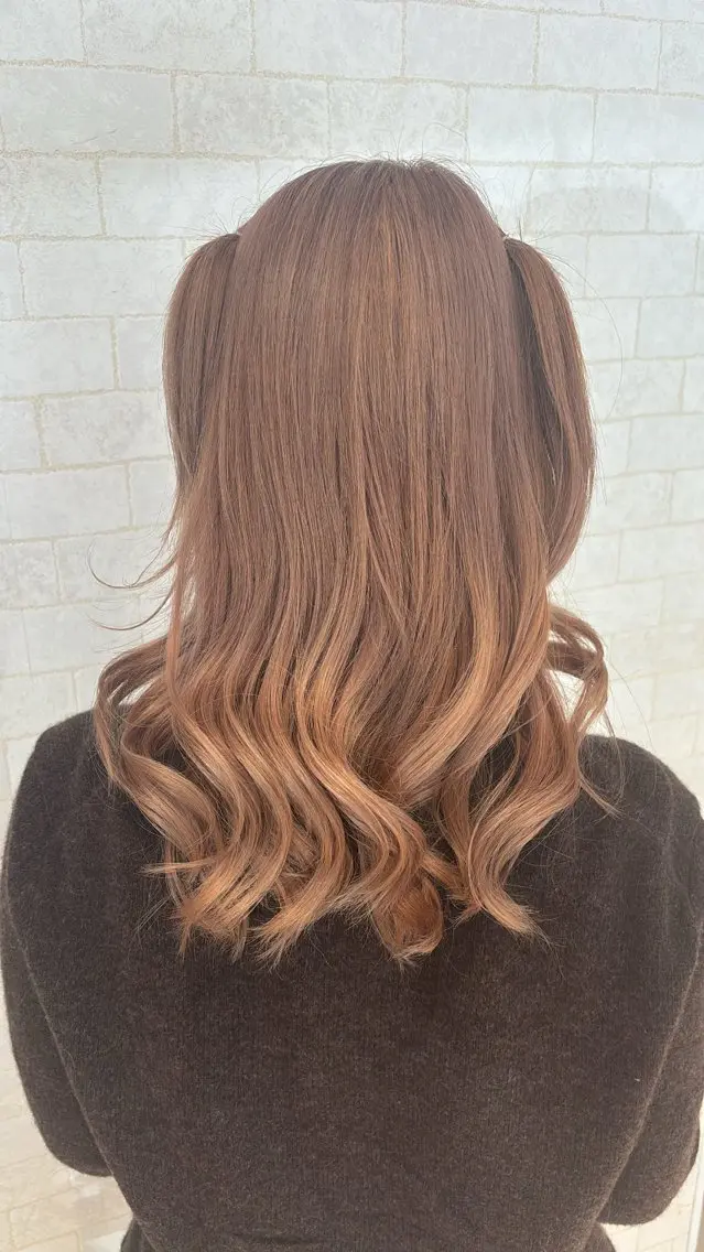 セミロング カラー ベージュカラー 透明感カラー ヘアカラー H. shinkaiのヘアスタイル