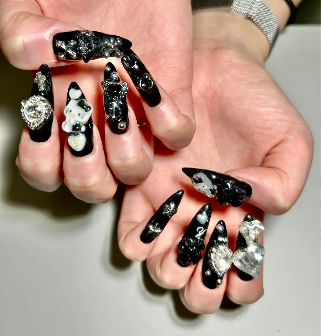 ネイル ハンドネイル Liennail 持込デザインやり放題のネイルデザイン