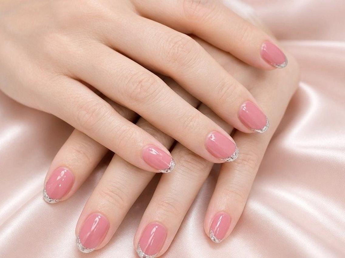 ネイル フレンチネイル ガラスフレンチ ハンドネイル Lili Nail Studio西荻窪店のネイルデザイン
