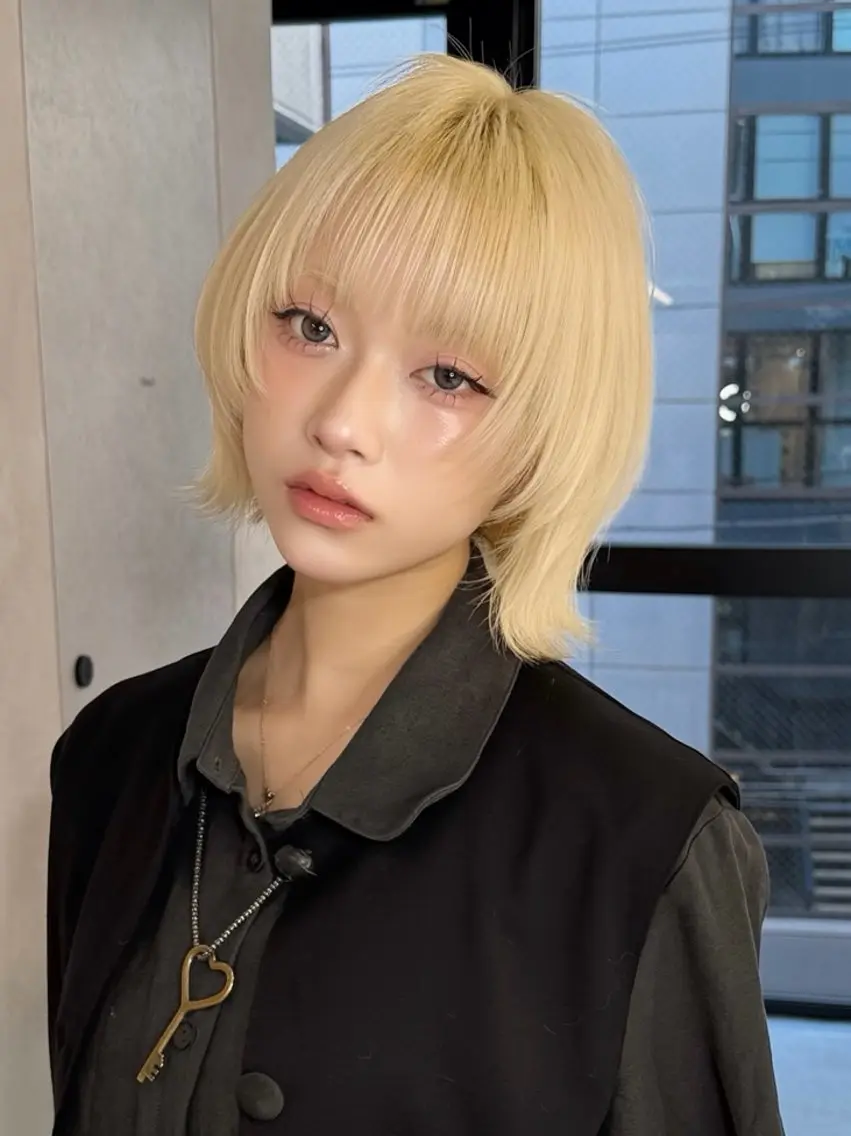 ショート 韓国風ヘア レイヤーカット 似合わせカット レイヤー／ハイトーン 🍎森貝洋亮🍎のヘアスタイル