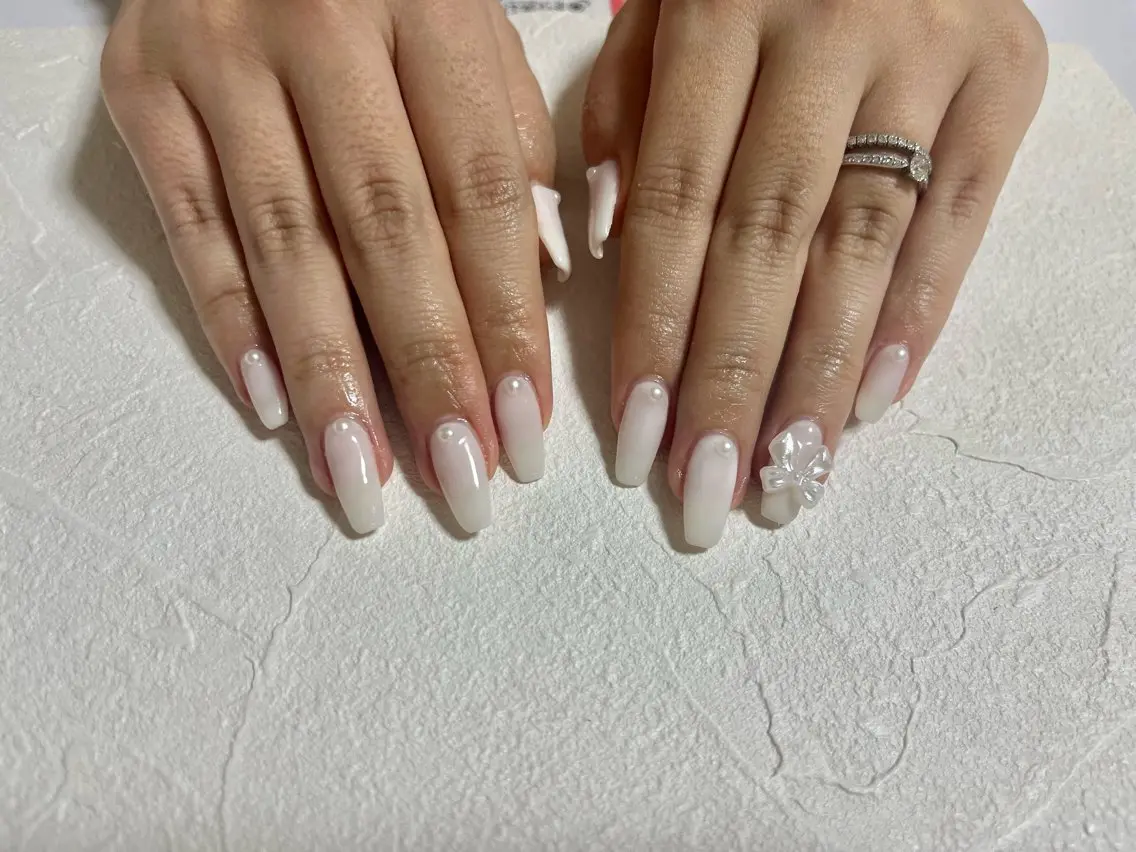 ネイル オーロラネイル フットネイル フレンチネイル ジェルネイル 韓国ネイル ハンドネイル kiki nail たまプラーザのネイルデザイン