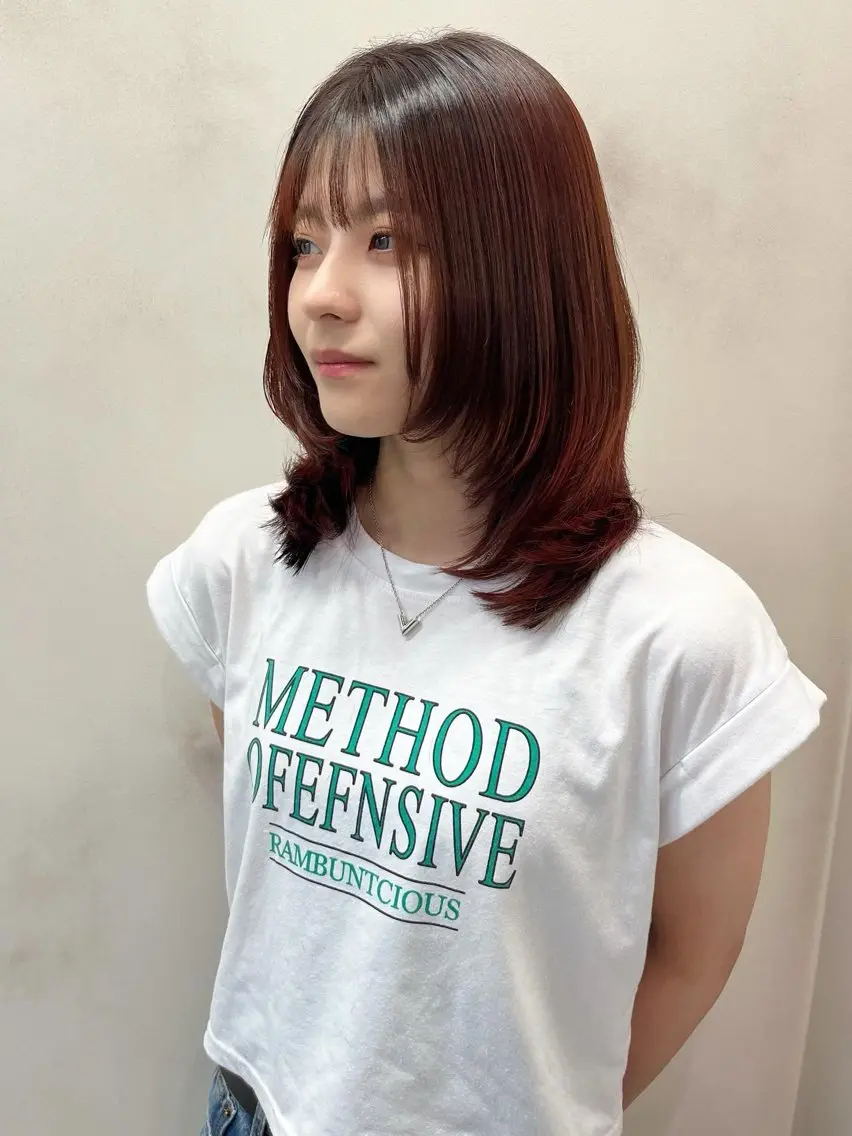 ミディアム レイヤーカット 外ハネヘア L'FLAME 長野駅前　光菜のヘアスタイル
