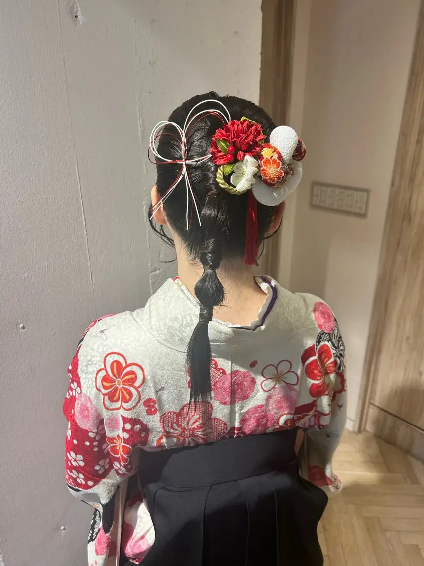 ヘアアレンジ ヘアセット ♛︎ きっか ♛︎ ヘアアレンジ🩵のヘアスタイル