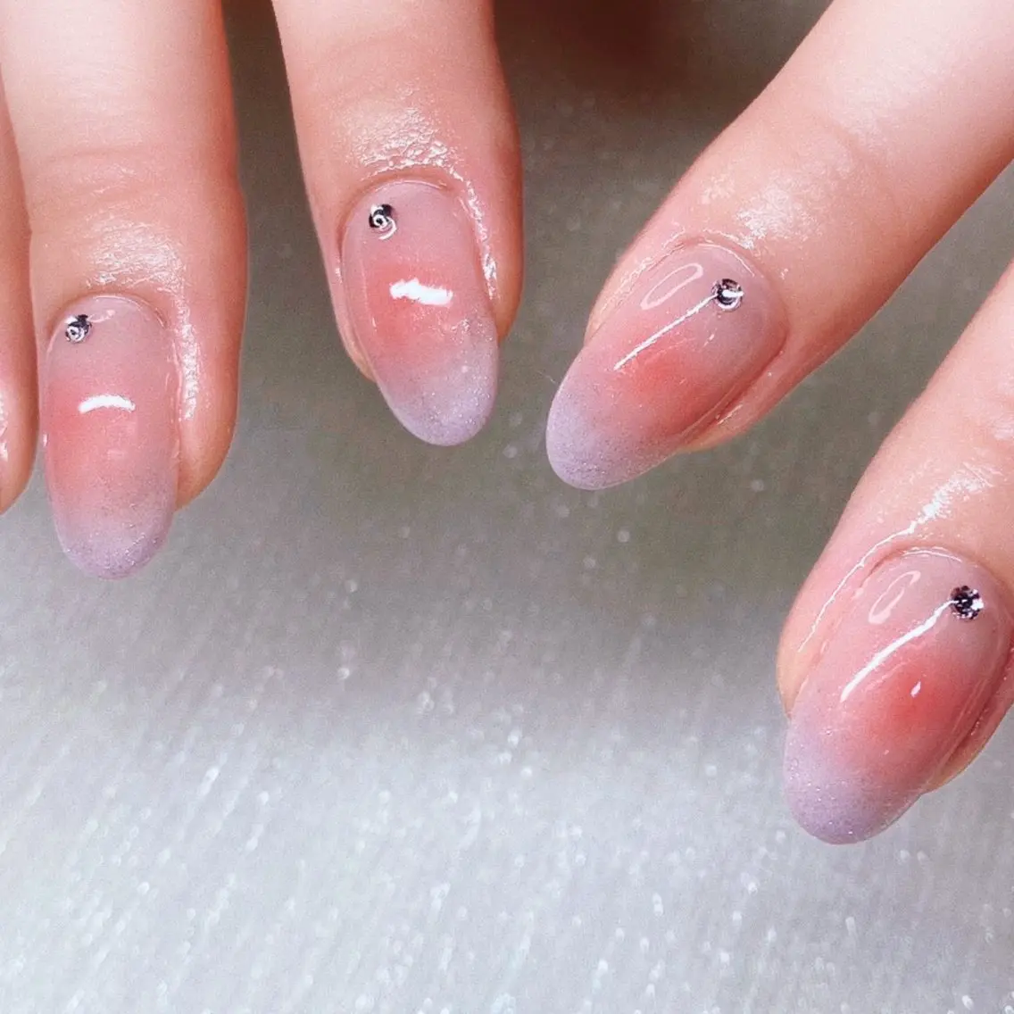 ネイル 長さ出し ストーンネイル ハンドネイル Nailist suzuのネイルデザイン