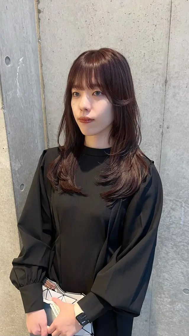 ロング カラー ロングレイヤー アッシュ ベージュカラー ブリーチ 透明感カラー カット ヘアカラー トリートメント 誰より丁寧なカット/ 小林輝/レイヤーのヘアスタイル