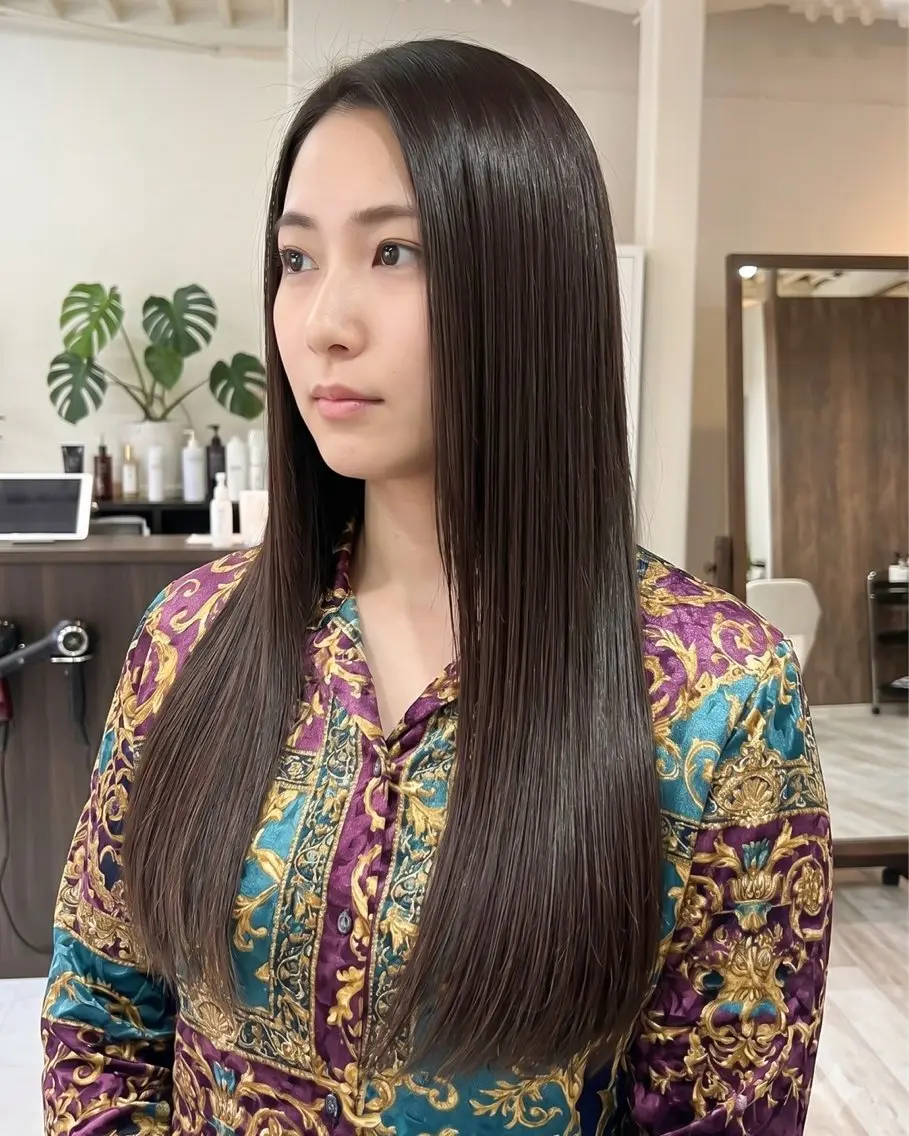 ロング カラー ヘアカラー トリートメント 桃木 杏奈のヘアスタイル