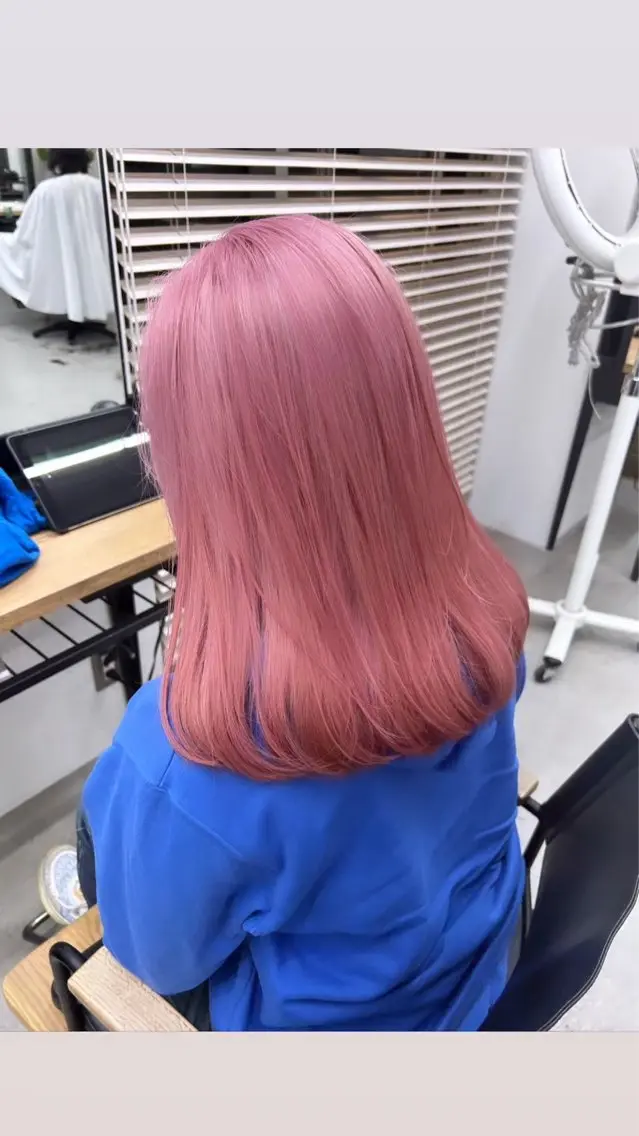セミロング カラー ヘアアレンジ ヘアカラー 坂齋大地/レイヤー/ ミルクティーのヘアスタイル