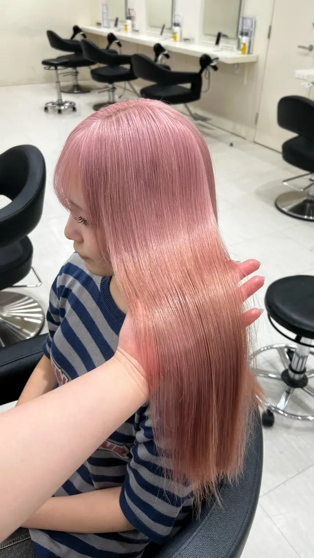 ロング カラー ヘアアレンジ ヘアカラー 韓国レイヤー＆ピンク 艶髪🩶maikoのヘアスタイル
