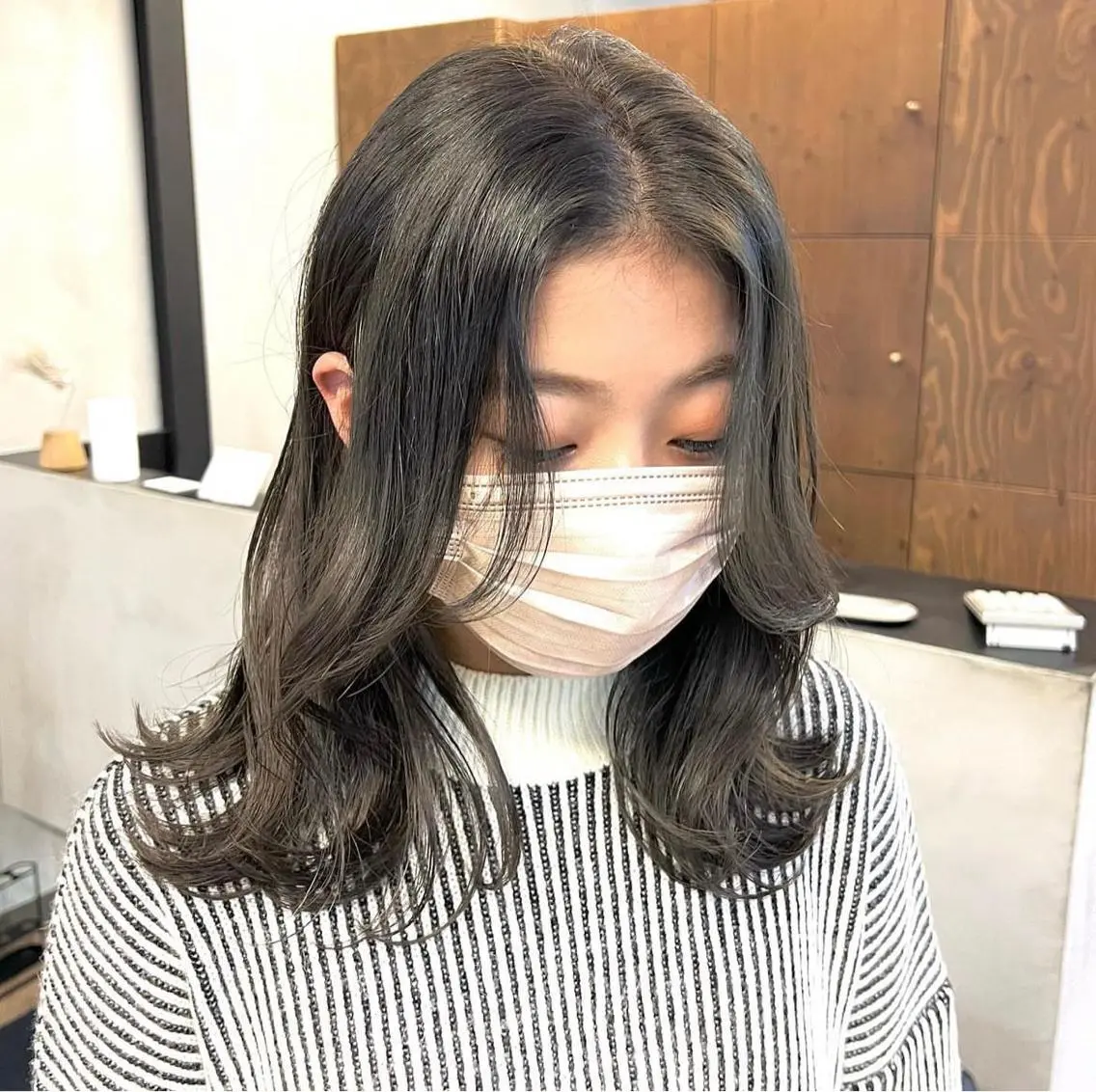 セミロング カラー パーマ ヘアアレンジ メンズ ネイル マツエク・マツパ アイブロウ カット ヘアカラー トリートメント 前川 朋香のヘアスタイル