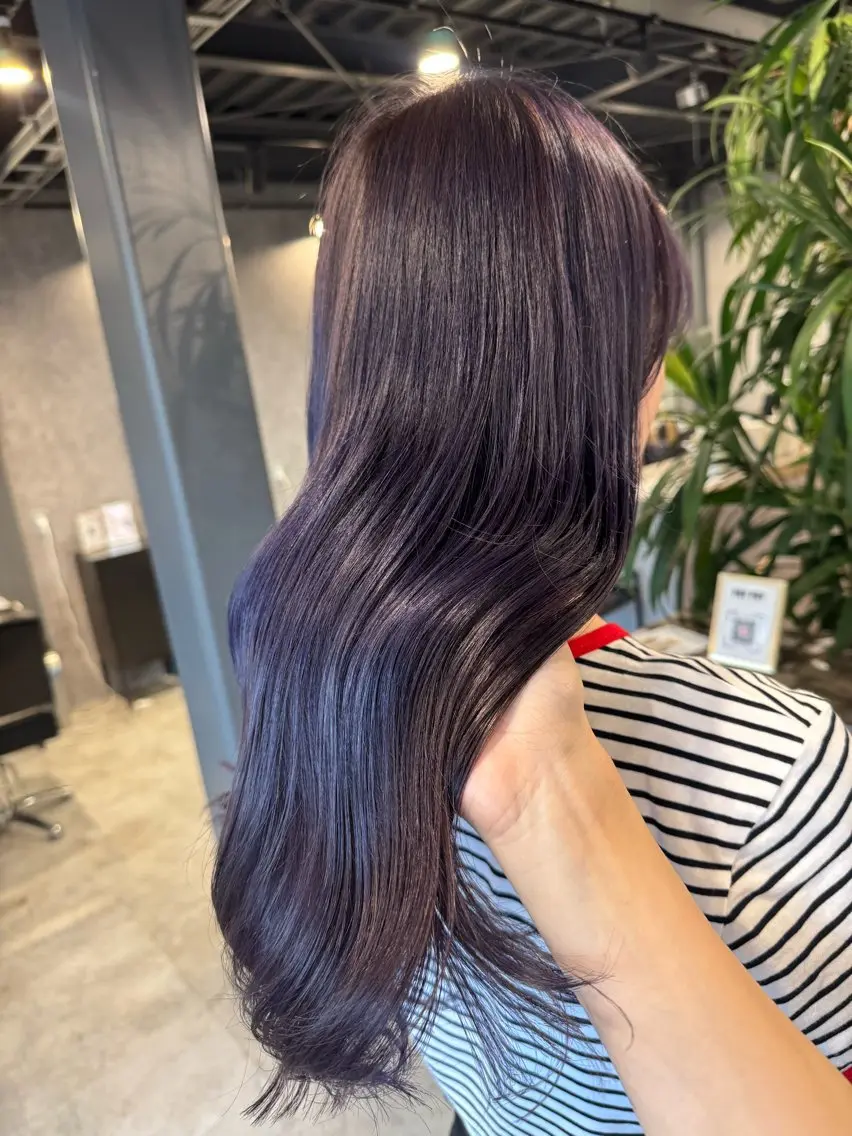 ロング カラー ヘアカラー ink Runaのヘアスタイル