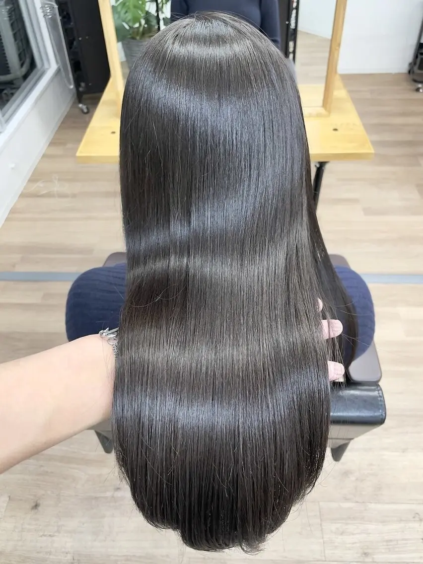 ロング カラー ベージュカラー ブラウンカラー 透明感カラー グレージュ 髪質改善 カット トリートメント ha ruのヘアスタイル