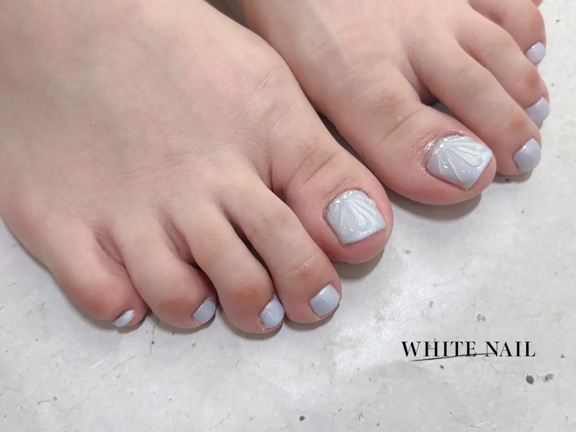 ネイル フットネイル シンプルネイル フットネイル WHITE NAIL ホワイトネイルのネイルデザイン