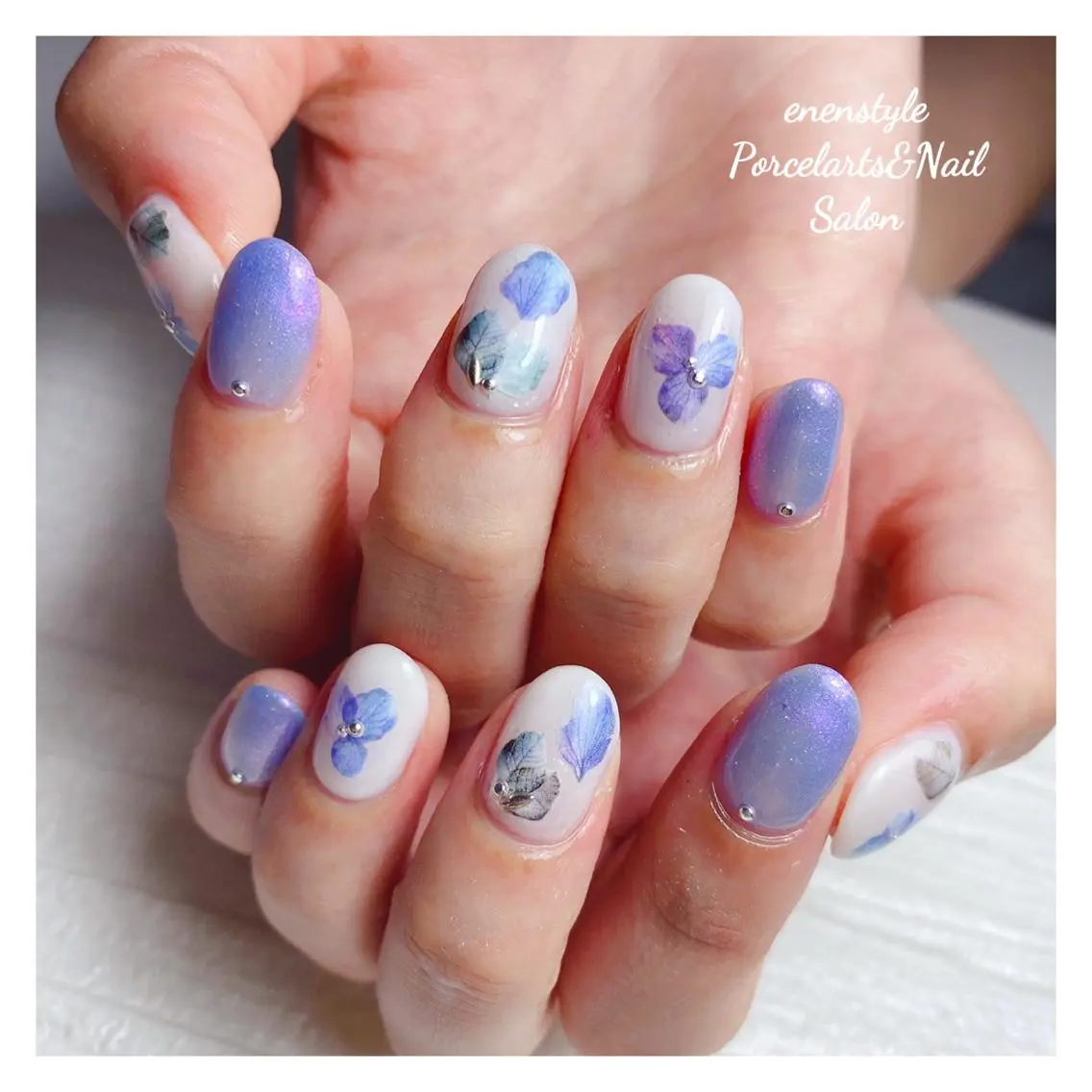ミディアム ネイル 🐾enen style 🐾のネイルデザイン