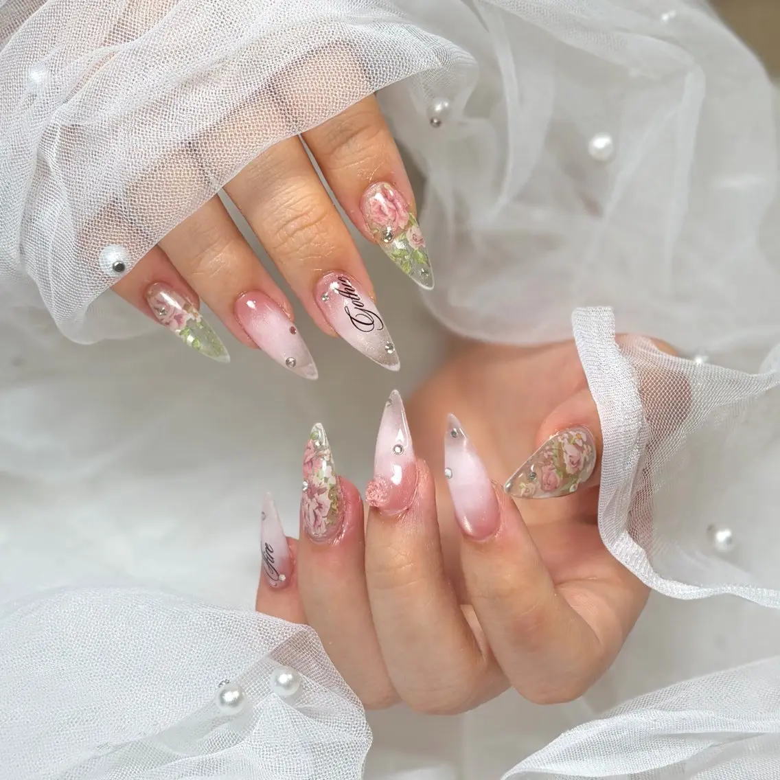ネイル 持ち込み ハンドネイル hitomi 🎀所沢ネイルサロンのネイルデザイン