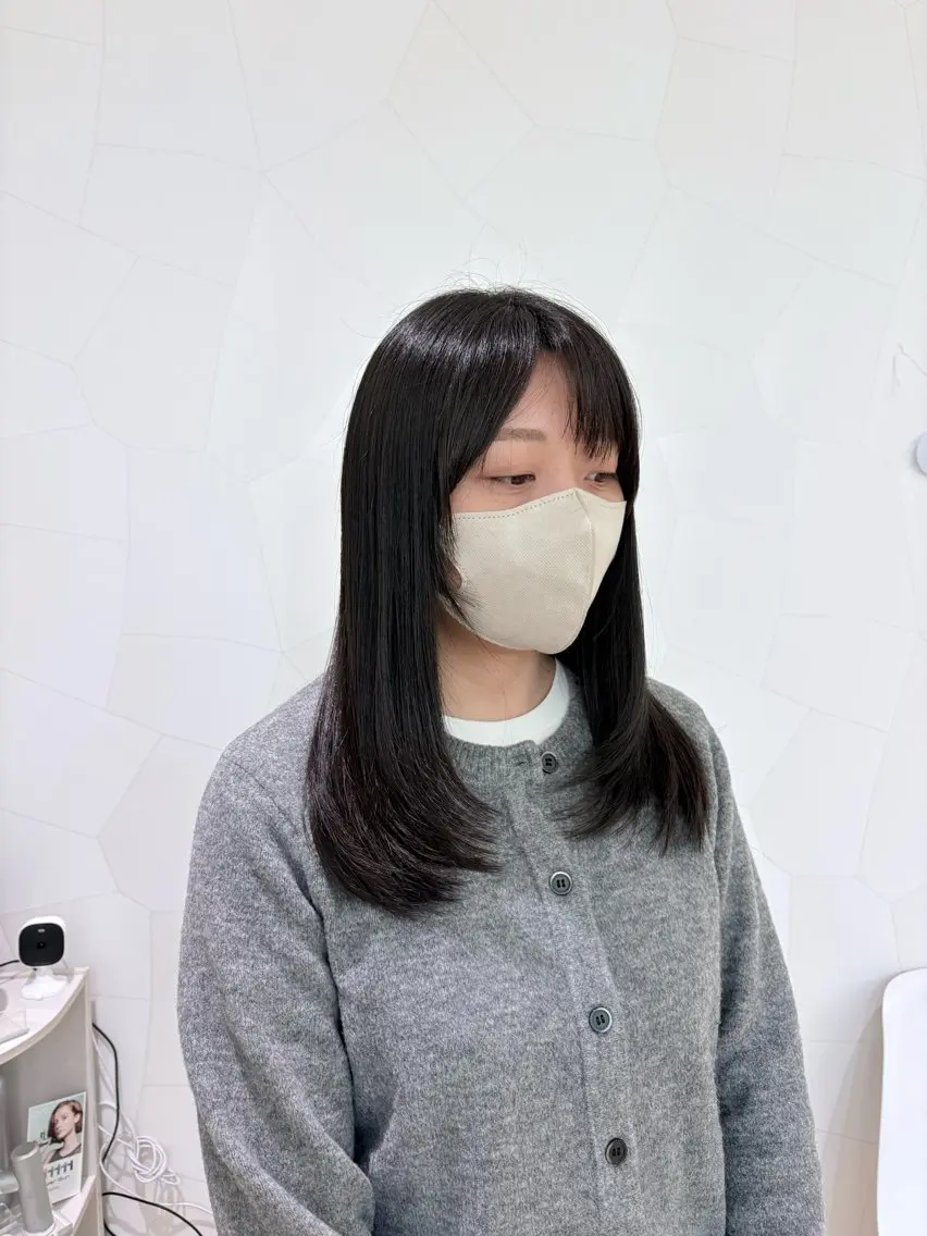 セミロング レイヤーカット ローレイヤー カット 河野 穂香のヘアスタイル