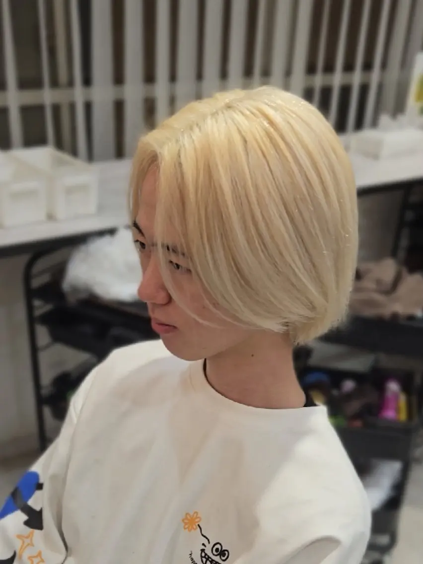 メンズ セミロング カラー 抜きっぱなしブロンド ブロンド ヘアカラー ヘアセット LEN名古屋/パーマ 海外ヘア/メンズ特化のヘアスタイル