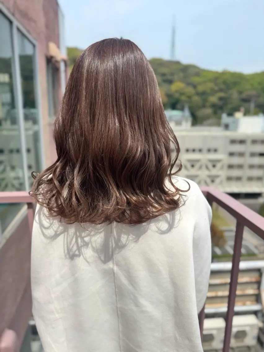 セミロング カラー アッシュ アッシュグレー アッシュグレージュ グレージュ Viage （ビアージュ）のヘアスタイル