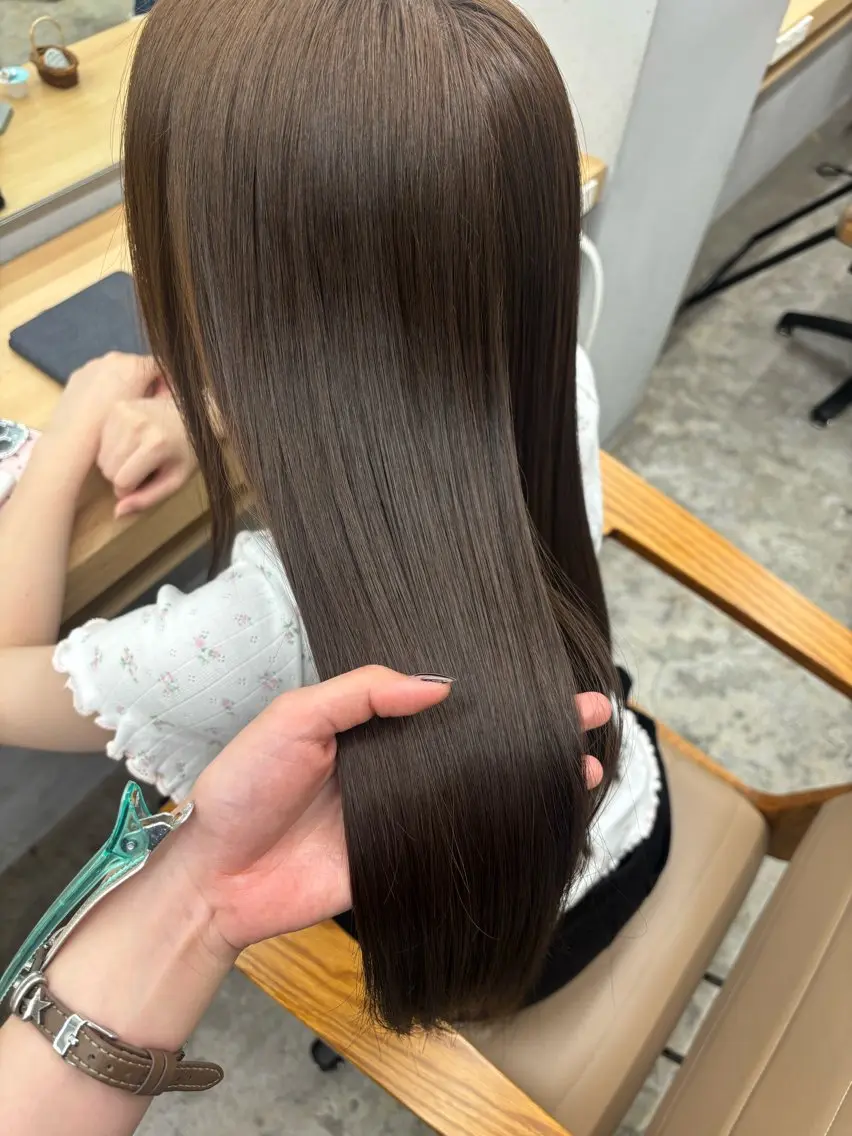ロング カラー ブラウンカラー 透明感カラー ヘアカラー トリートメント ヘアセット Libero / Hisaのヘアスタイル