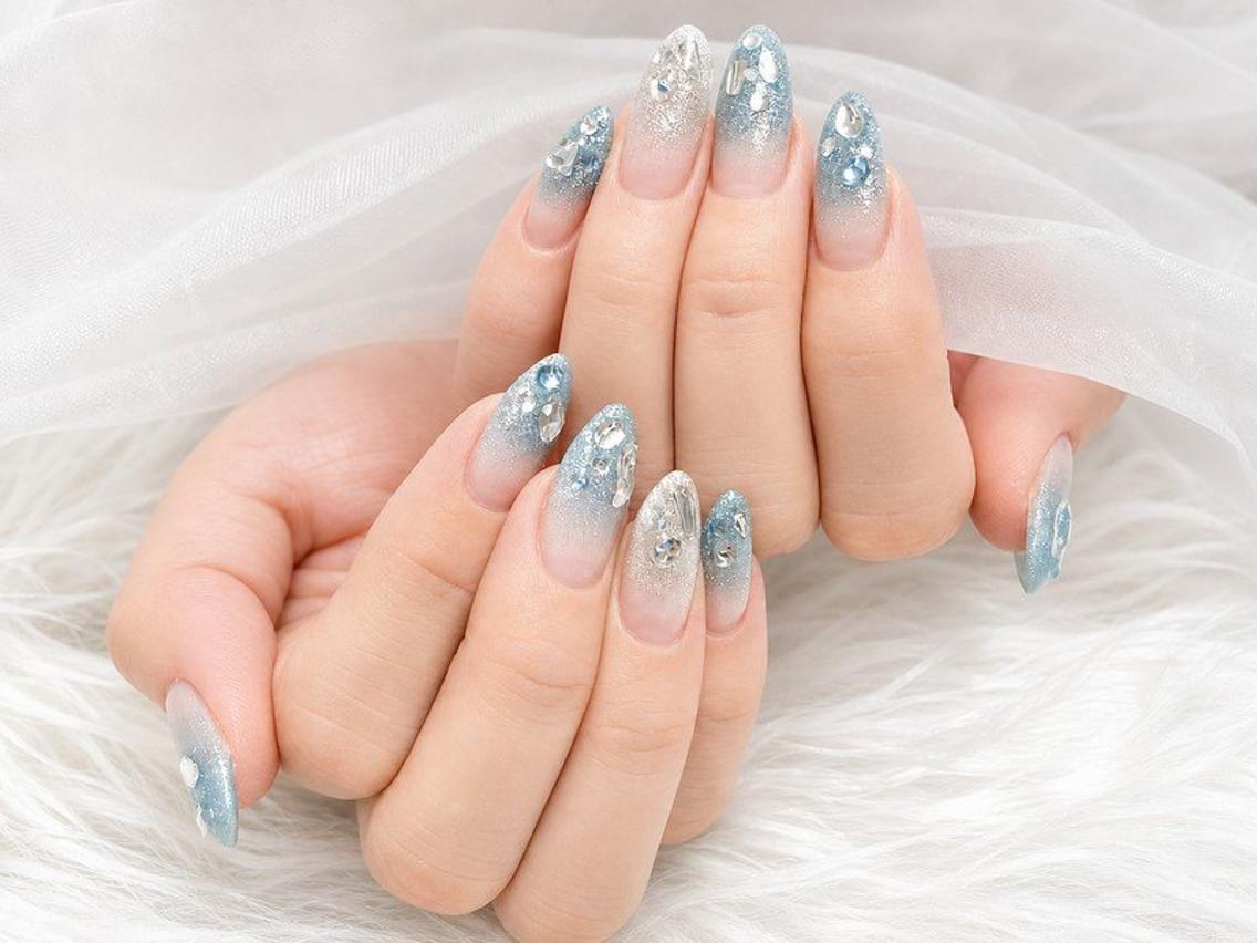 ネイル キラキラネイル ハンドネイル Lili Nail Studio西荻窪店のネイルデザイン