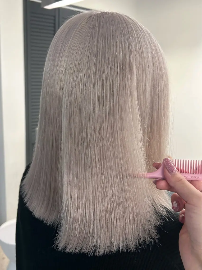 カラー TOMOKA ブリーチカラー🌟のヘアスタイル