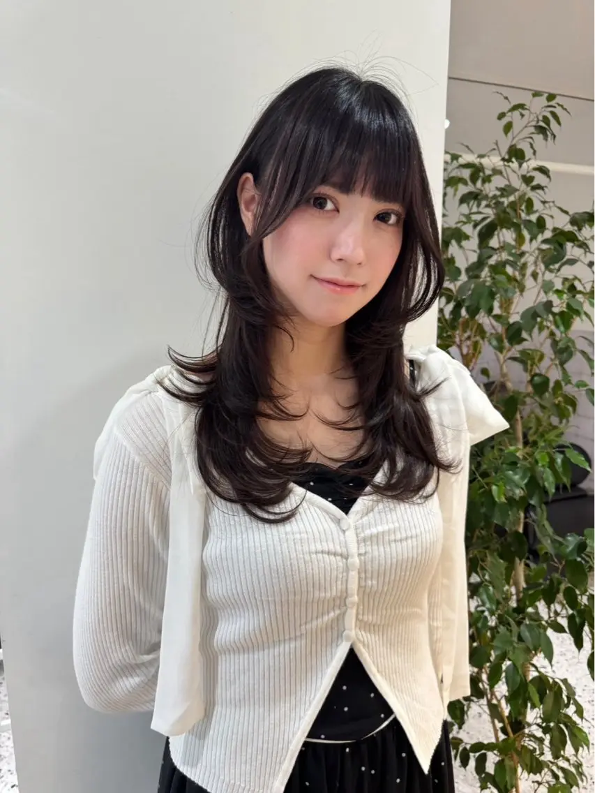 ロング カラー ブラウンカラー ダークブラウン くびれヘア 韓国風ヘア くびれレイヤー ヘアカラー トリートメント ハイトーン/縮毛矯正 AO俊介🌐のヘアスタイル