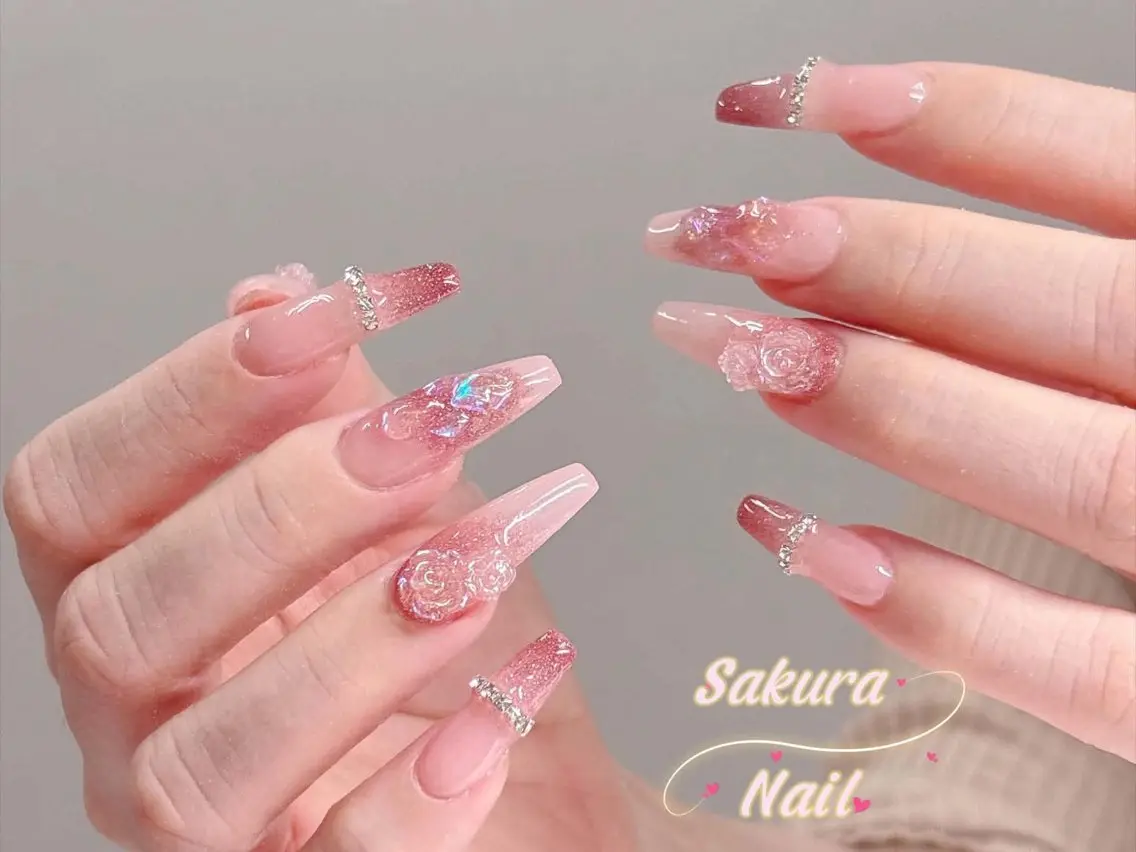 ネイル オーロラネイル クリアネイル フラッシュネイル フレンチネイル ジェルネイル ハンドネイル Sakura Nanaのネイルデザイン