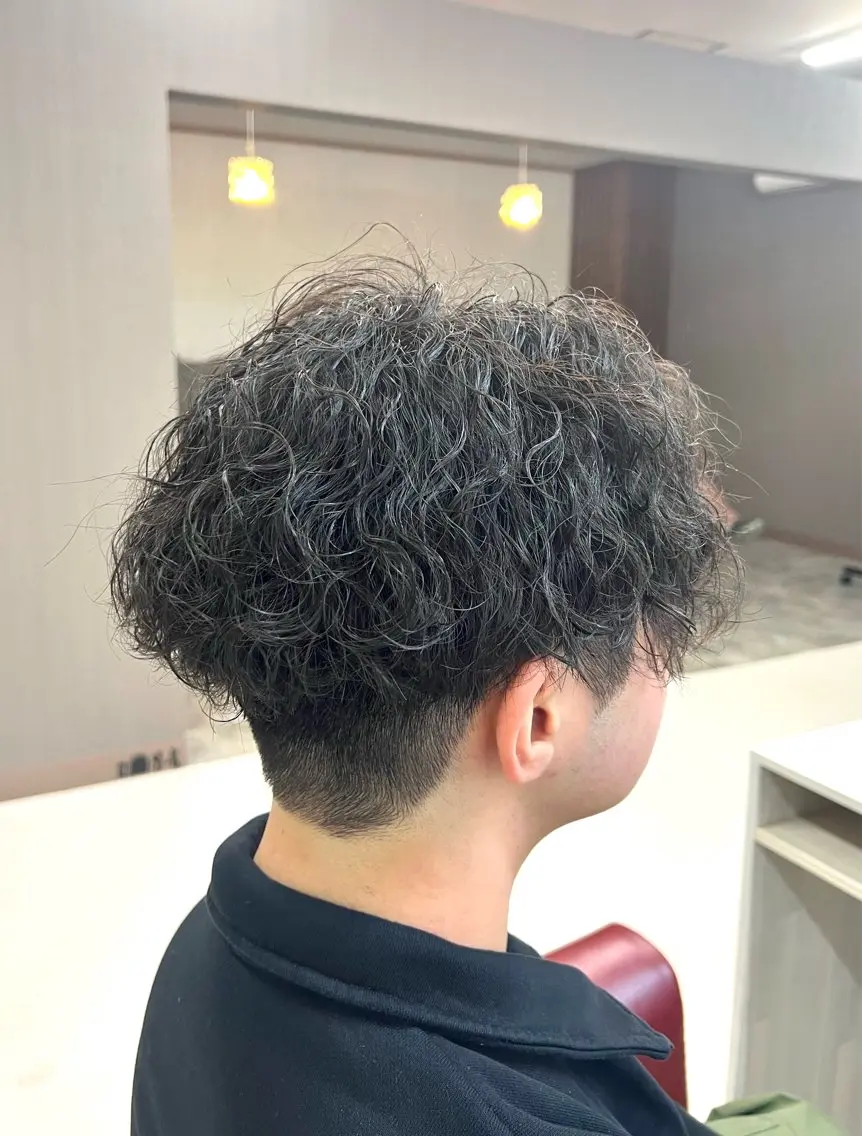 ショート パーマ メンズ メンズパーマ 波巻きパーマ KEN 🌟のヘアスタイル