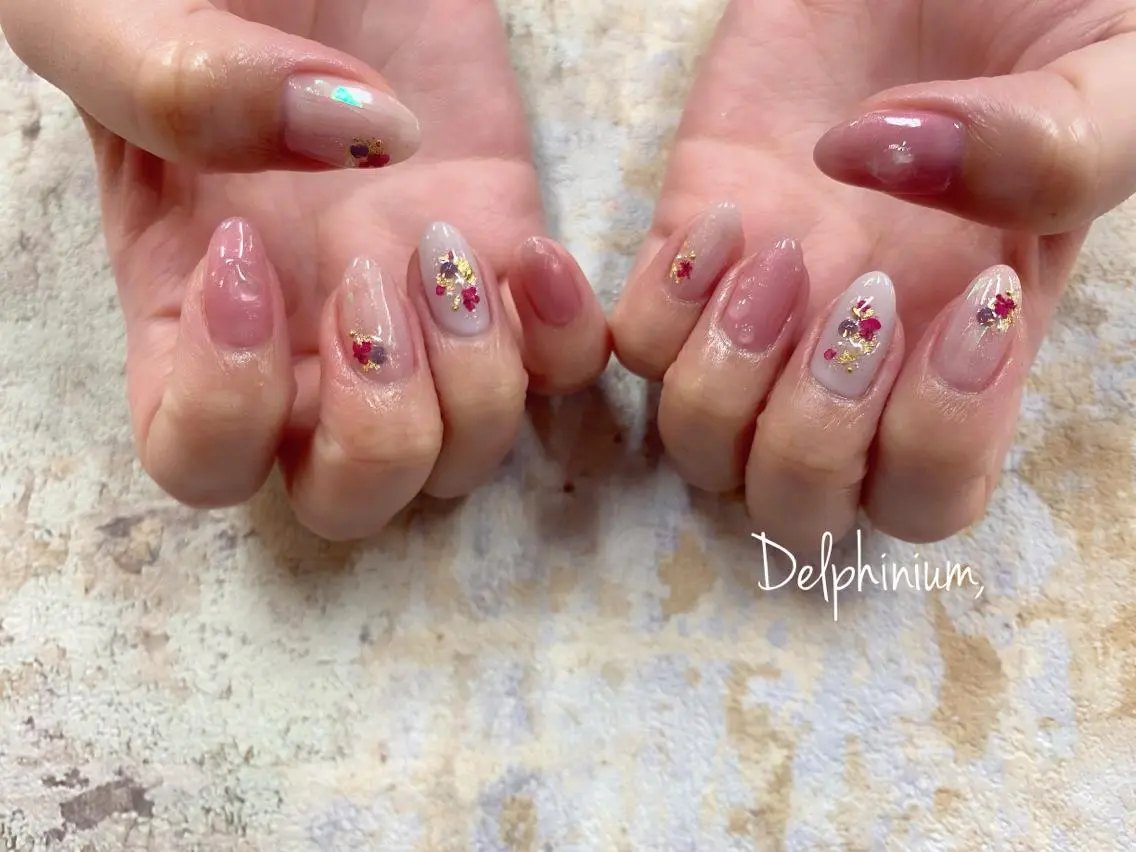 ネイル ラメ(グリッター) ニュアンスネイル ピンク ハンドネイル 岡本 友恵のネイルデザイン