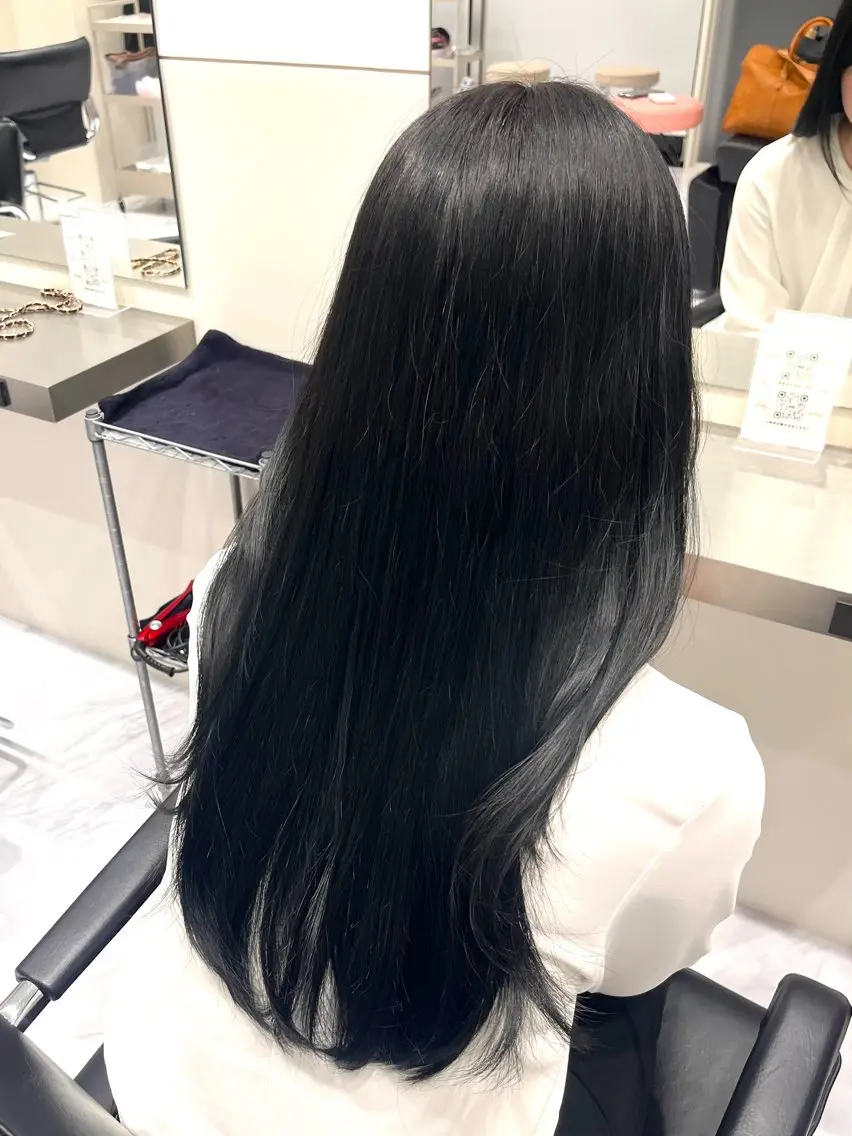 ロング ヘアカラー 🤍ちなみ 🤍のヘアスタイル