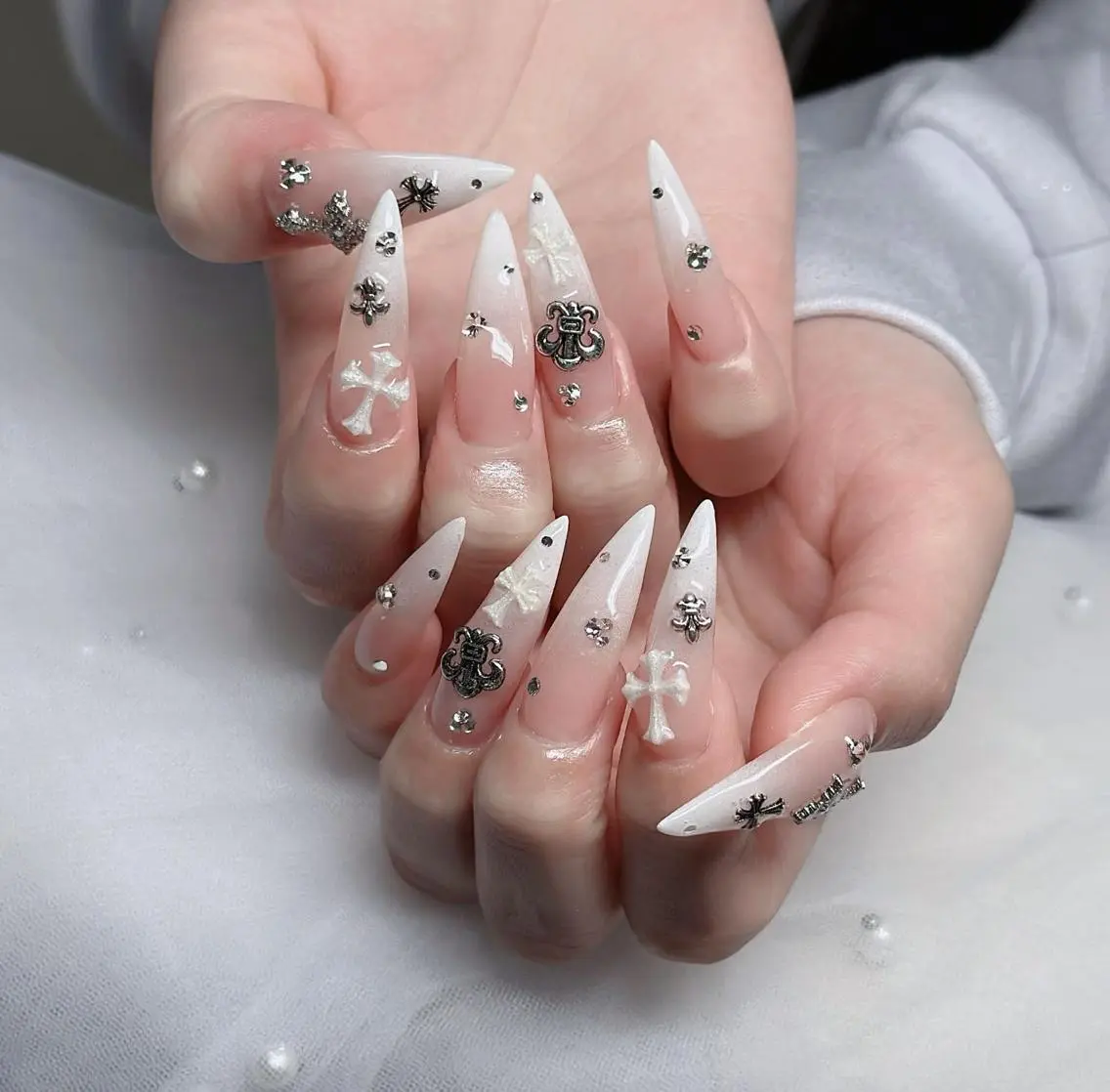 ネイル フレンチネイル ジェルネイル ハロウィン 韓国ネイル マグネットネイル ハンドネイル H.baby Nail Salonのネイルデザイン