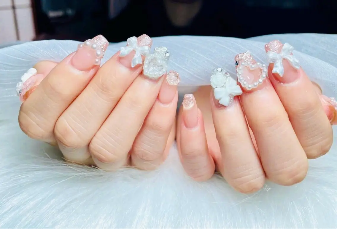 ネイル キラキラネイル ストーンネイル ハンドネイル Michan Nailのネイルデザイン