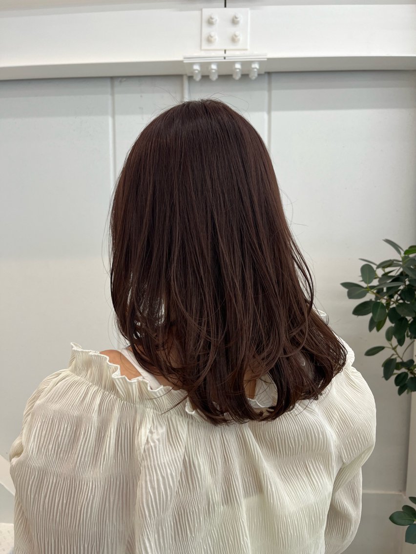 ミディアム カラー ミディアムレイヤー ブラウンカラー レイヤーカット カット ヘアカラー 高山 桃子のヘアスタイル