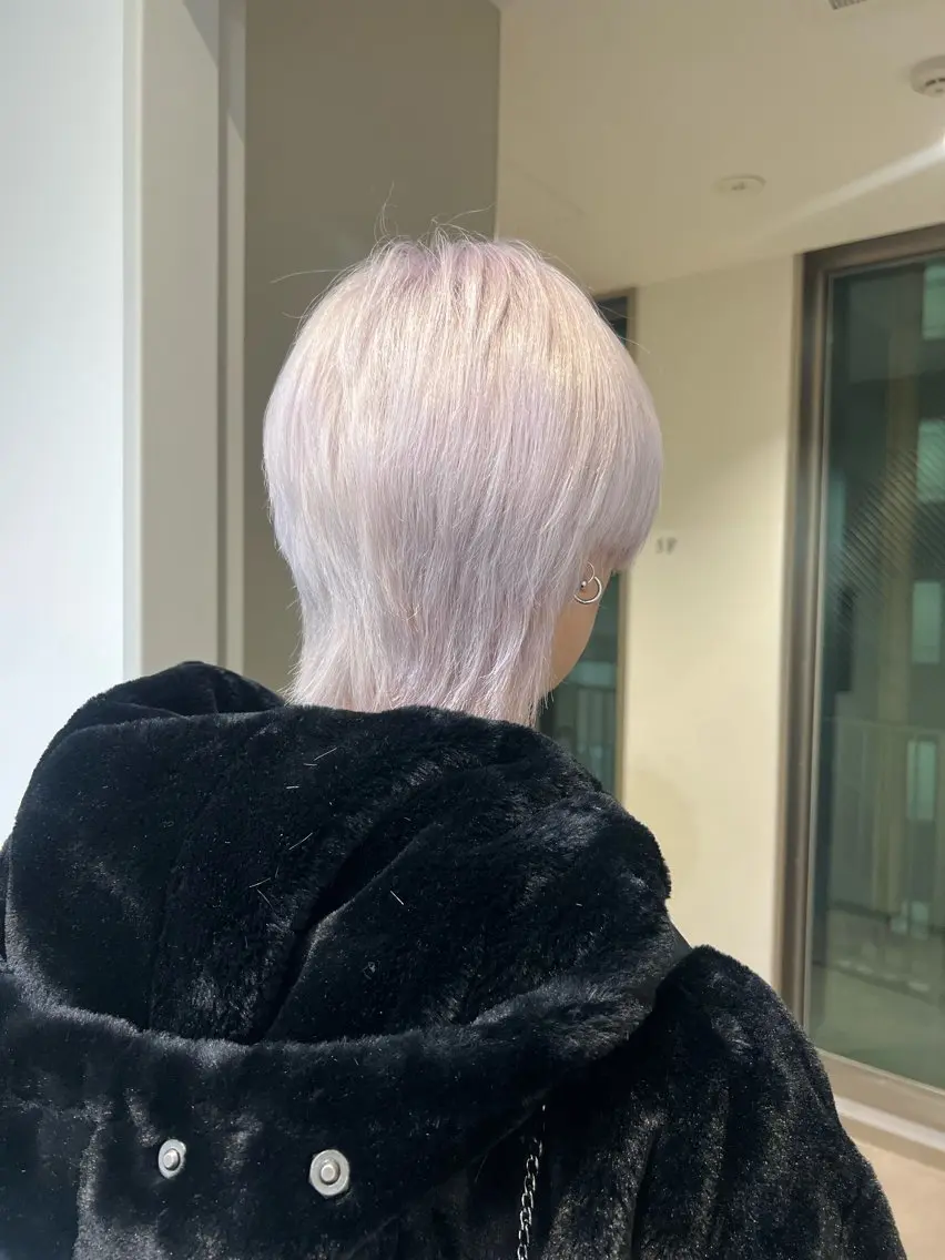 カラー メンズ メンズハイトーン メンズウルフカット ハイトーンカラー ウルフカット カット ヘアカラー 原宿/ブリーチ特化/ RYUTOのヘアスタイル