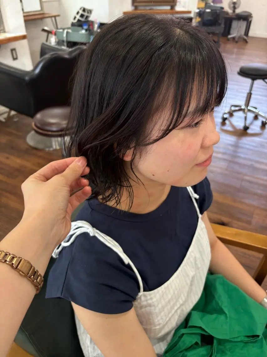 ショート カラー レイヤーカット カット ヘアカラー トリートメント 江原 彩華のヘアスタイル