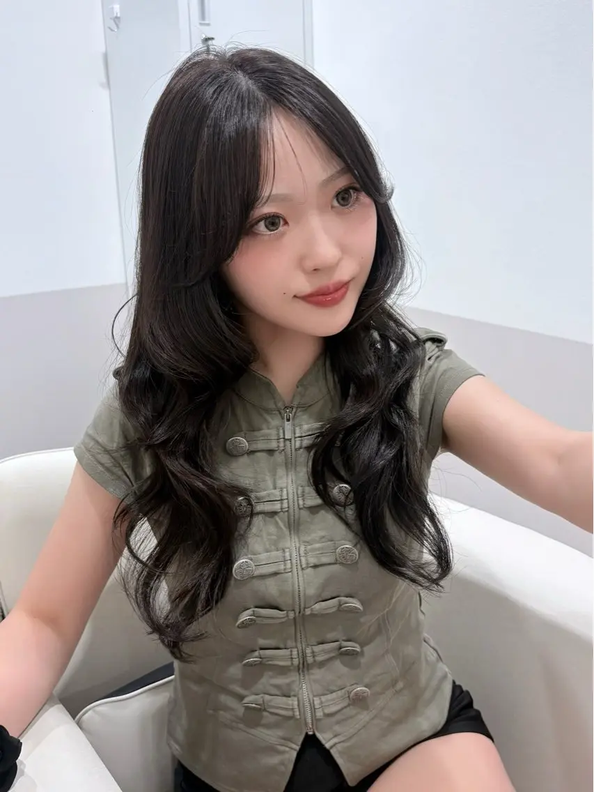 ロング レイヤーカット ヘアカラー トリートメント ミディアムレイヤー/ 艶カラーNorikaのヘアスタイル