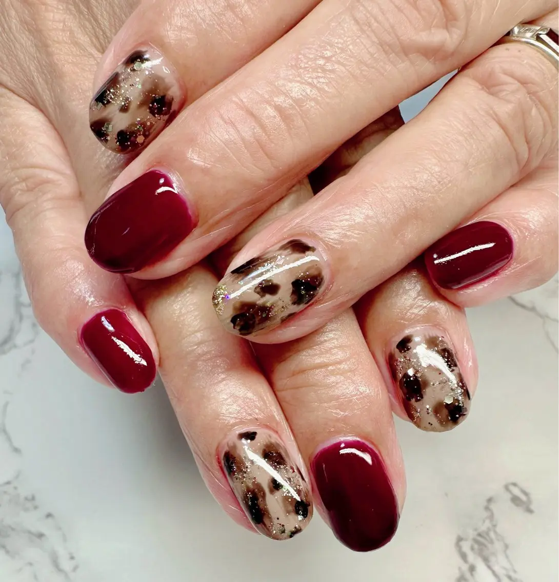 ネイル アニマル柄 キラキラネイル マグネットネイル ミラーネイル ニュアンスネイル Mai’s nailのネイルデザイン